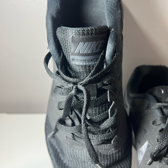 All black Nike Downshifter woman’s tennis shoes size 11 - Picture 2 of 7